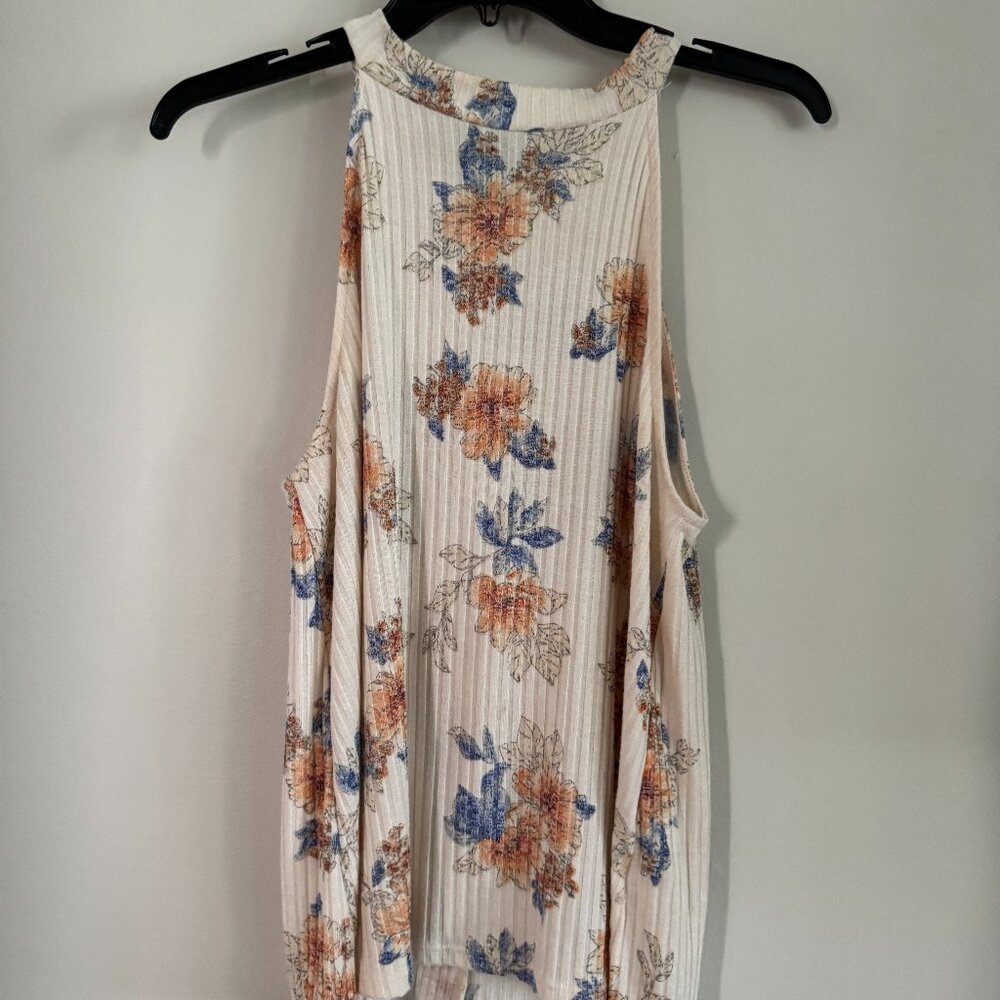 WC Floral Flowy Tank Halter Top Botton Accents in Back Small NWOT